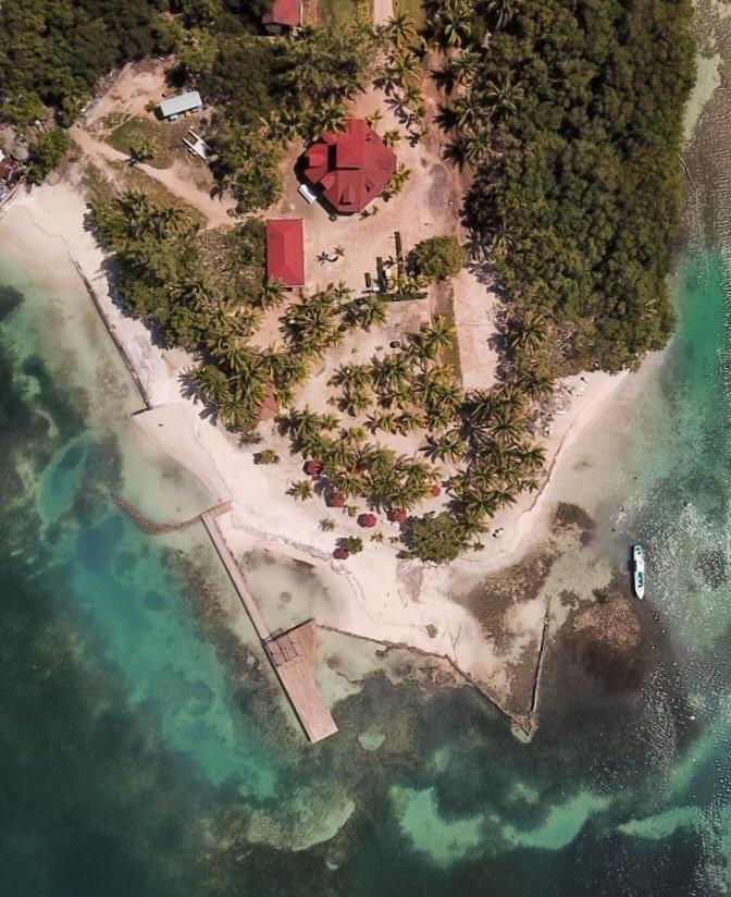 Sea Eye Hotel - Tropical Building Utila Exteriér fotografie