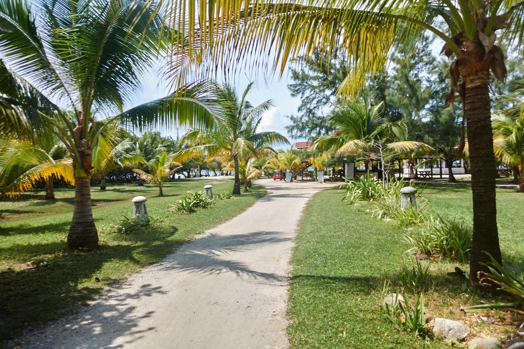 Sea Eye Hotel - Tropical Building Utila Exteriér fotografie